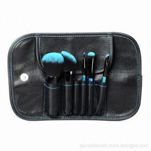 5-piece Traveling Makeup Brushes with Black Aluminum Ferrule and Wooden Handle